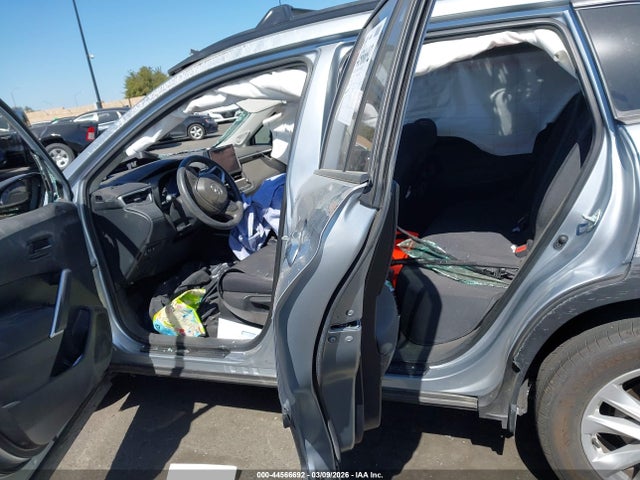 Toyota Corolla Cross Le 2024 7MUBAABG7RV087983 Image 8
