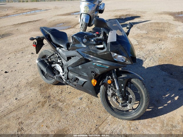 2023 YAMAHA YZFR3 MH3RH18Y8PK011070