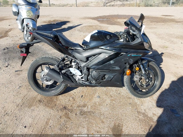 Yamaha Yzfr3 A 2023 MH3RH18Y8PK011070 Image 11