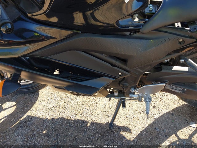 2023 YAMAHA YZFR3 MH3RH18Y8PK011070 Photo 8