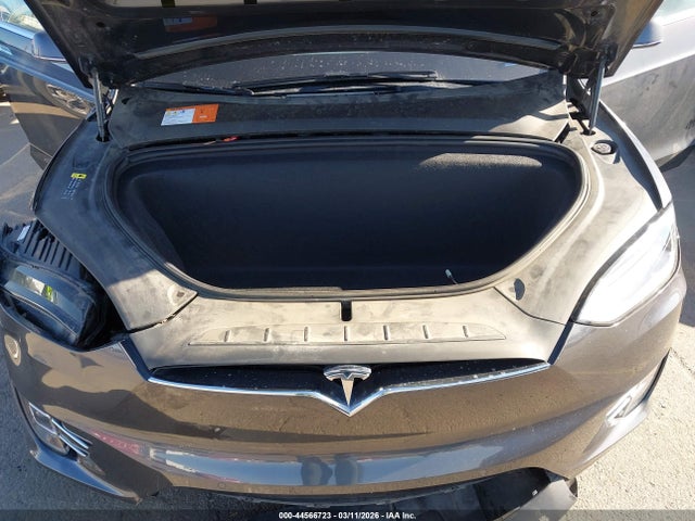 2018 TESLA MODEL X 5YJXCAE2XJF118193 Photo 9