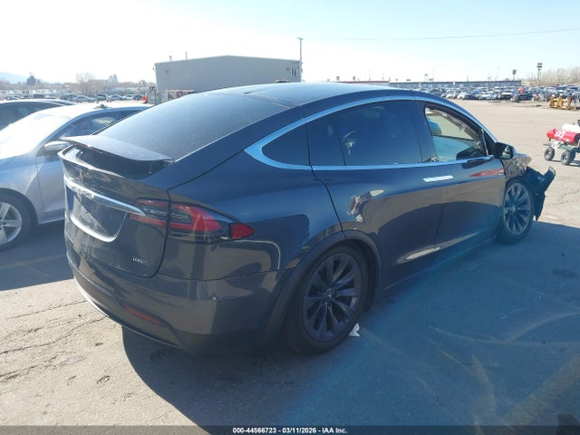 2018 TESLA MODEL X 5YJXCAE2XJF118193 Photo 3