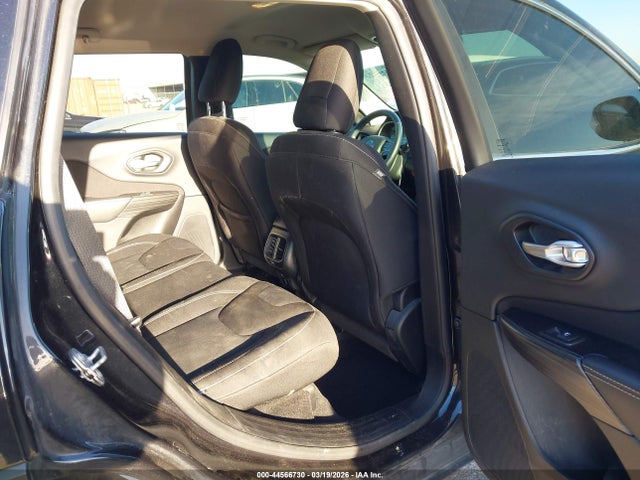Продажа на аукционе авто 2015 Jeep Cherokee Latitude, vin: 1C4PJMCS9FW512510, номер лота: 44566730