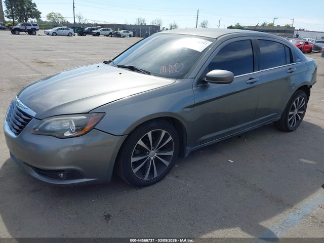Продажа на аукционе авто 2012 Chrysler 200 S, vin: 1C3CCBHG3CN150357, номер лота: 44566737