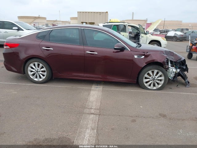 5XXGT4L36JG266352 KIA Optima Lx
