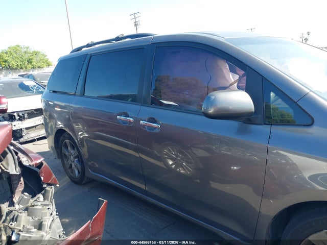 Toyota Sienna Se 8 Passenger 2017 5TDXZ3DC7HS856978 Image 13