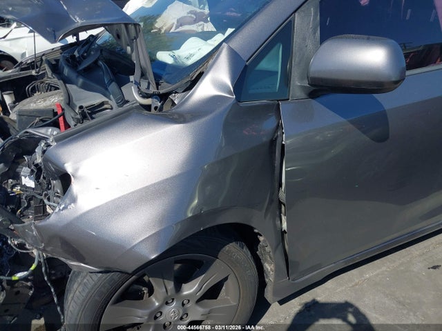 Toyota Sienna Se 8 Passenger 2017 5TDXZ3DC7HS856978 Image 21
