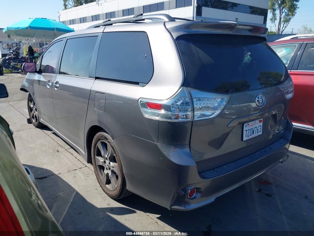 Toyota Sienna Se 8 Passenger 2017 5TDXZ3DC7HS856978 Image 3