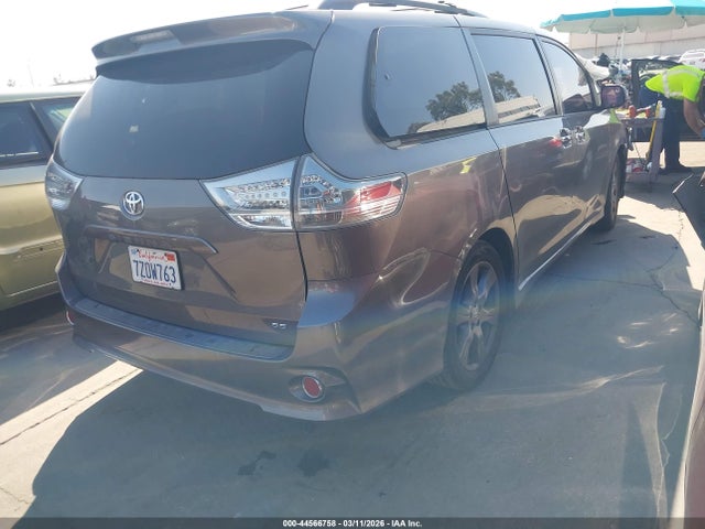 Toyota Sienna Se 8 Passenger 2017 5TDXZ3DC7HS856978 Image 4