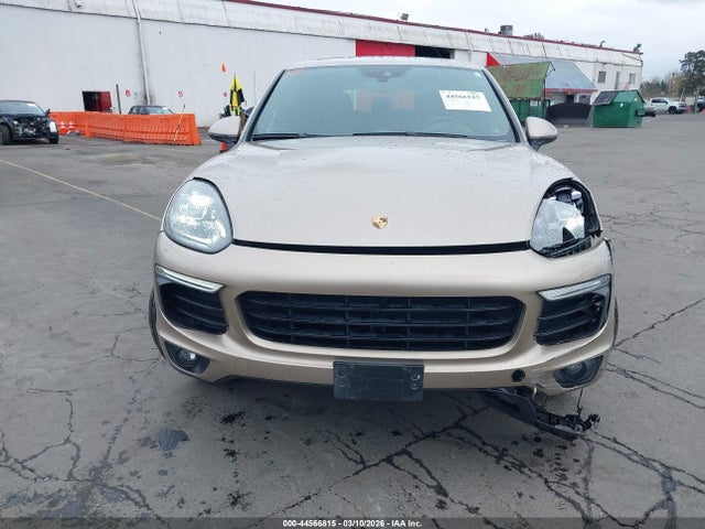 WP1AA2A25HKA89396 Porsche Cayenne