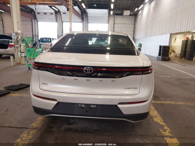 Toyota Crown Limited 2023 JTDAAAAFXP3000347 Image 17