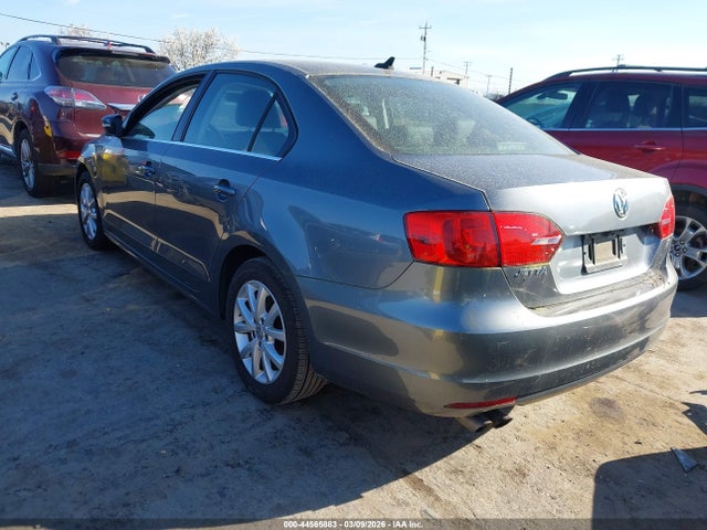 3VWD17AJ7EM434335 Volkswagen Jetta 1.8t Se