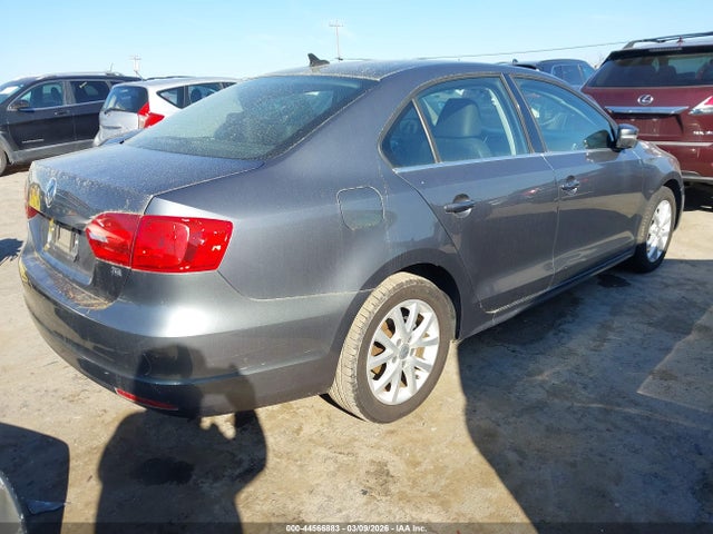 3VWD17AJ7EM434335 Volkswagen Jetta 1.8t Se