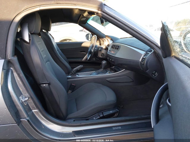 2005 Bmw Z4 2.5i მანქანა იყიდება აუქციონზე, vin: 4USBT33525LS53894, აუქციონის ნომერი: 44566906