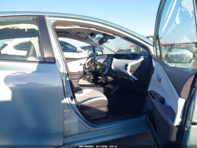 JTDKAMFU5M3143828 Toyota PRIUS XLE