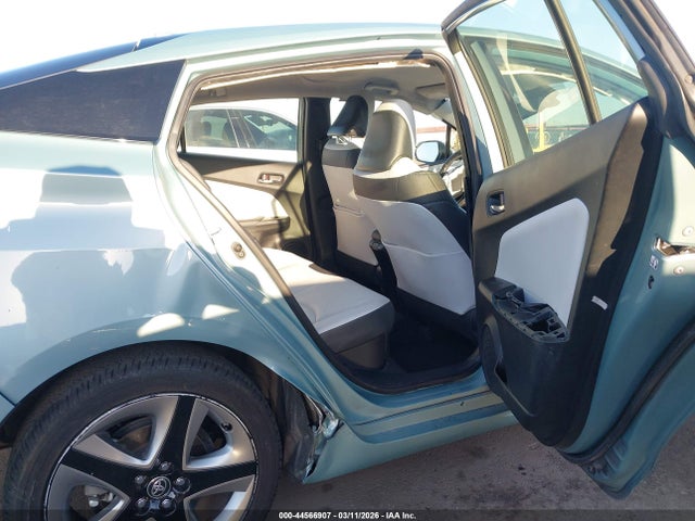JTDKAMFU5M3143828 Toyota PRIUS XLE