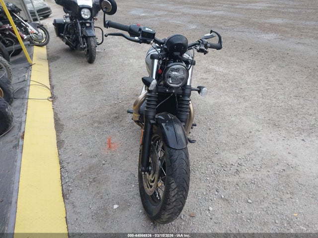 SMTD53HL8STCC1169 Triumph Motorcycle Bonneville Bobber