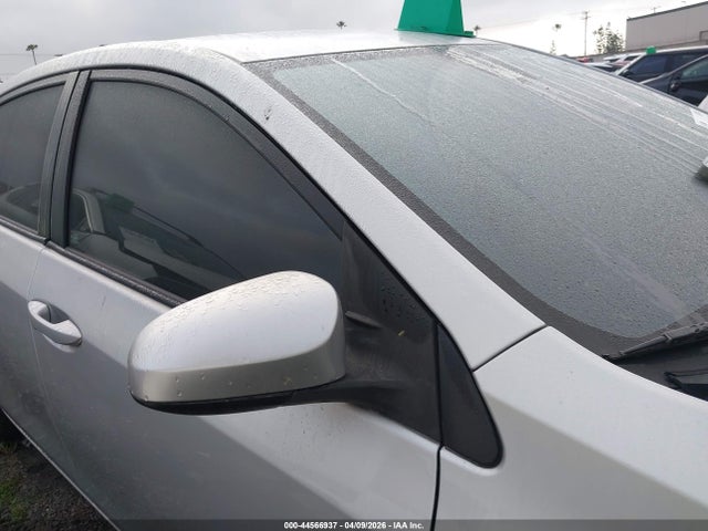 Toyota COROLLA LE 2018 5YFBURHE0JP791462 Image 14
