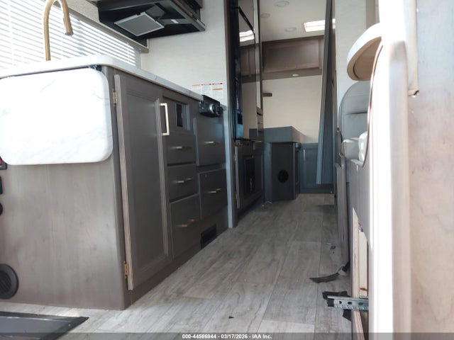 Ford E-350 Cutaway 2026 1FDWE3FN4TDD01248 Image 8