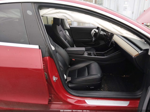 2018 TESLA MODEL 3 5YJ3E1EB1JF093497 Photo 4