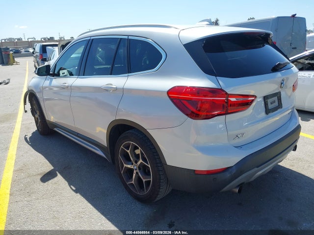 2019 BMW X1 WBXHU7C56K5L11223 Photo 2