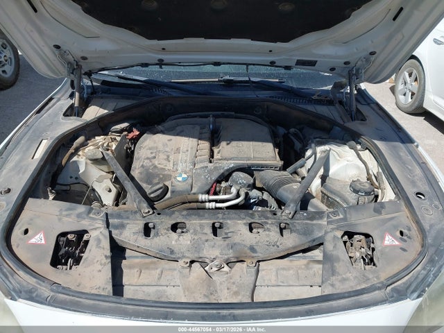 2013 BMW 740I WBAYA6C59DC995311 Photo 9
