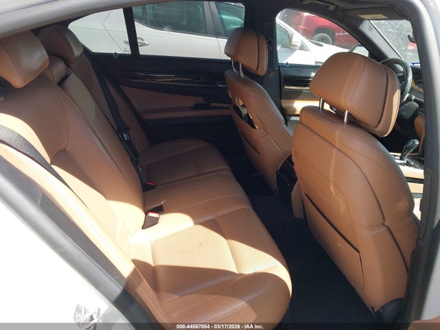 2013 BMW 740I WBAYA6C59DC995311 Photo 7