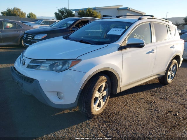 2T3WFREV2FW172228 Toyota Rav4 Xle