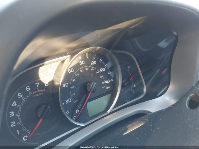 2T3WFREV2FW172228 Toyota Rav4 Xle