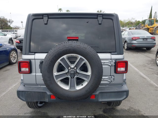1C4HJXEN5LW212861 Jeep Wrangler Unlimited Sahara 4x4