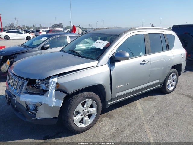 1C4NJCEAXGD769436 Jeep Compass Latitude
