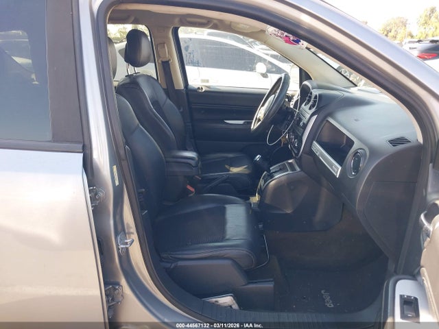 1C4NJCEAXGD769436 Jeep Compass Latitude