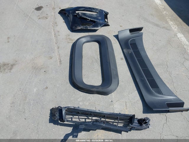44567163 :رقم المزاد ، 7SAYGDET5TA634306 vin ، 2026 Tesla Model Y Performance All-wheel Drive مزاد بيع
