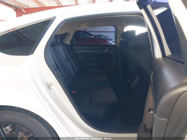 1HGCV1F10KA017562 Honda ACCORD LX