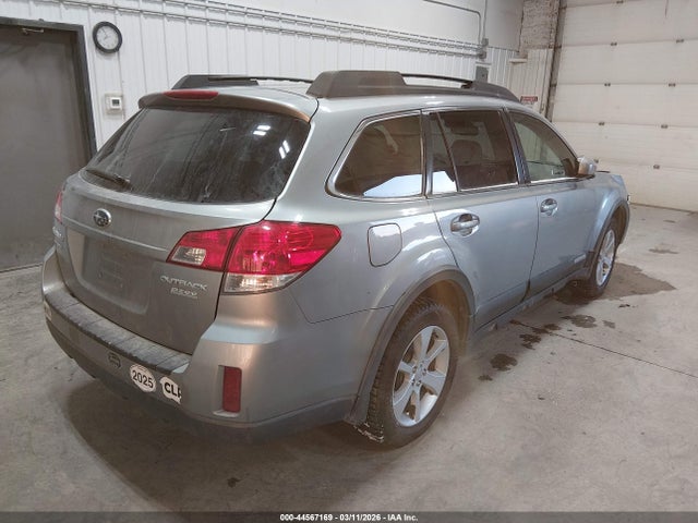 2011 Subaru Outback 2.5i Premium მანქანა იყიდება აუქციონზე, vin: 4S4BRBCC3B3330177, აუქციონის ნომერი: 44567169