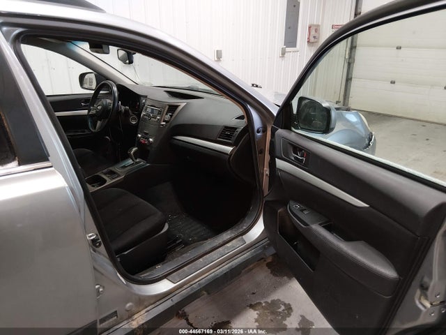 2011 Subaru Outback 2.5i Premium მანქანა იყიდება აუქციონზე, vin: 4S4BRBCC3B3330177, აუქციონის ნომერი: 44567169