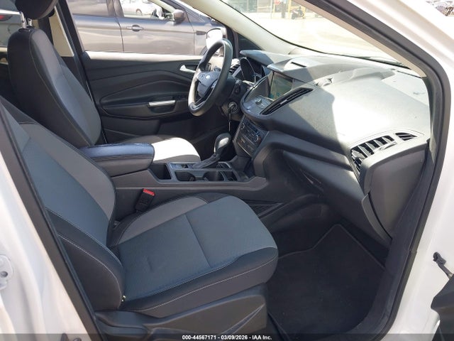 1FMCU0GD9JUD29831 Ford ESCAPE SE