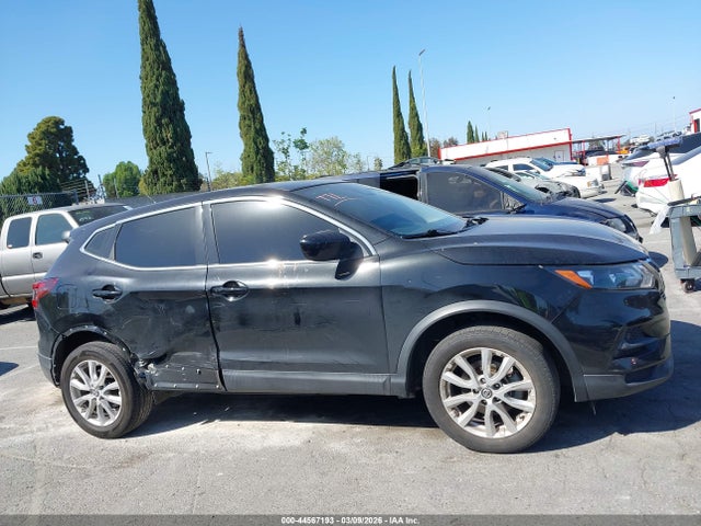 JN1BJ1AV1MW566759 Nissan Rogue Sport S Fwd Xtronic Cvt