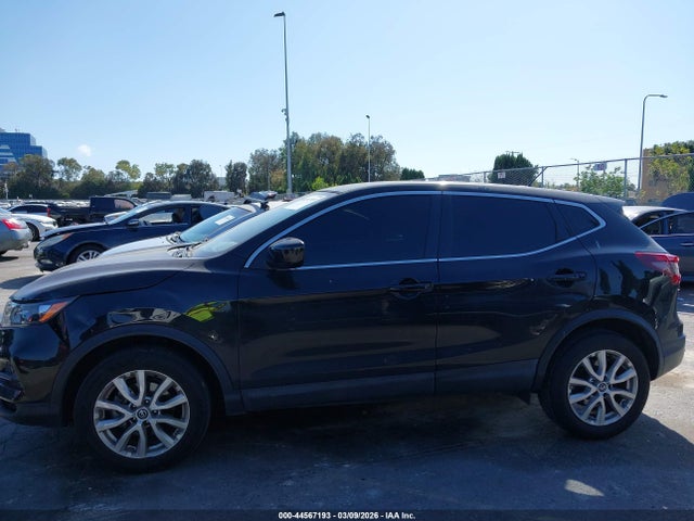 JN1BJ1AV1MW566759 Nissan Rogue Sport S Fwd Xtronic Cvt