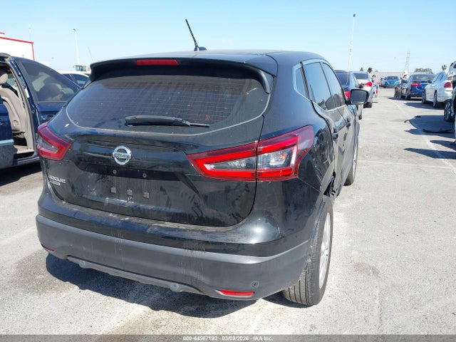 JN1BJ1AV1MW566759 Nissan Rogue Sport S Fwd Xtronic Cvt