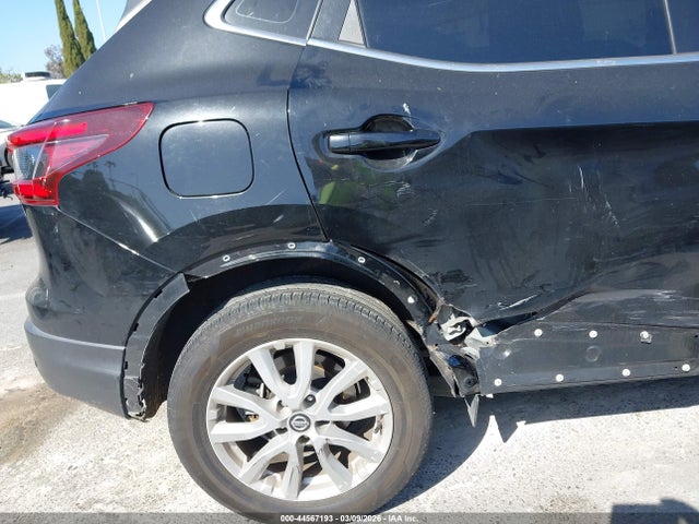 JN1BJ1AV1MW566759 Nissan Rogue Sport S Fwd Xtronic Cvt