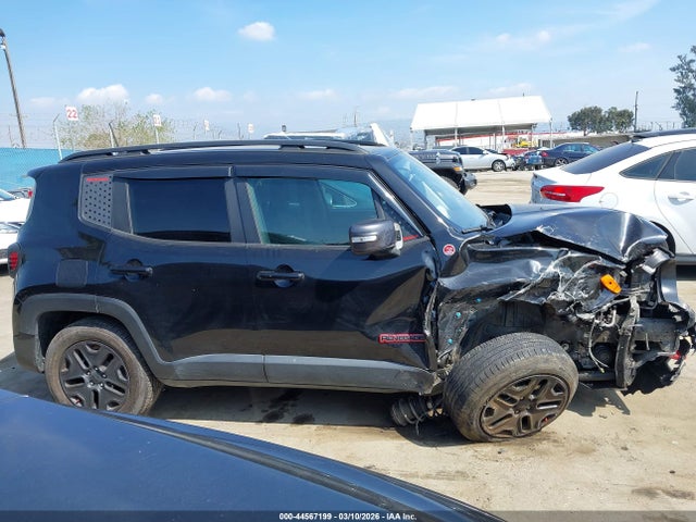 ZACCJBCB9JPJ02960 Jeep Renegade Trailhawk 4x4