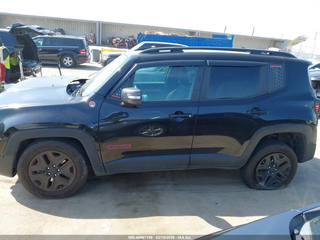 ZACCJBCB9JPJ02960 Jeep Renegade Trailhawk 4x4