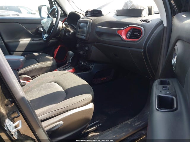 ZACCJBCB9JPJ02960 Jeep Renegade Trailhawk 4x4