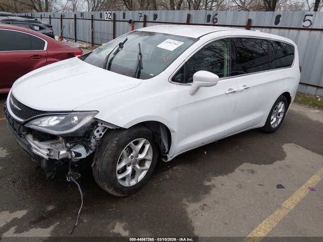 2018 Chrysler Pacifica Touring Plus მანქანა იყიდება აუქციონზე, vin: 2C4RC1FG9JR187352, აუქციონის ნომერი: 44567265