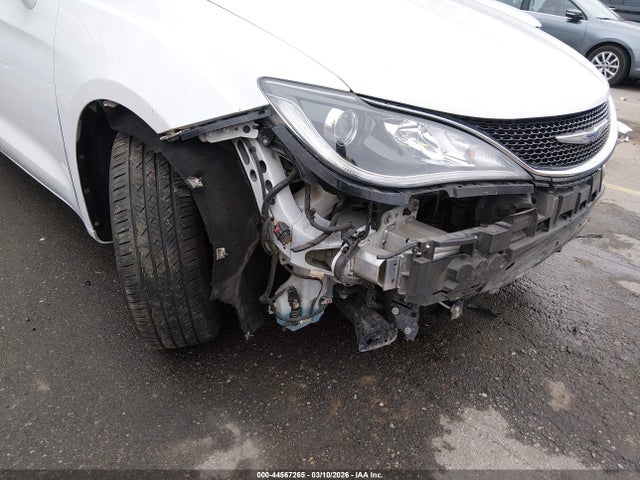 2018 Chrysler Pacifica Touring Plus მანქანა იყიდება აუქციონზე, vin: 2C4RC1FG9JR187352, აუქციონის ნომერი: 44567265