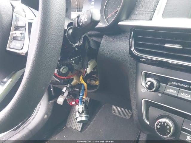 5XXGT4L38LG420045 KIA Optima Lx