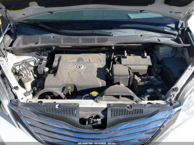 Toyota Sienna Le V6 8 Passenger 2014 5TDKK3DC2ES511013 Image 10