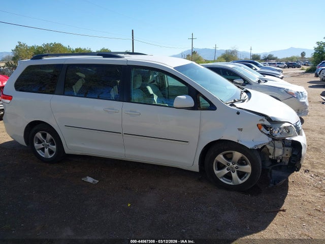 Toyota Sienna Le V6 8 Passenger 2014 5TDKK3DC2ES511013 Image 13