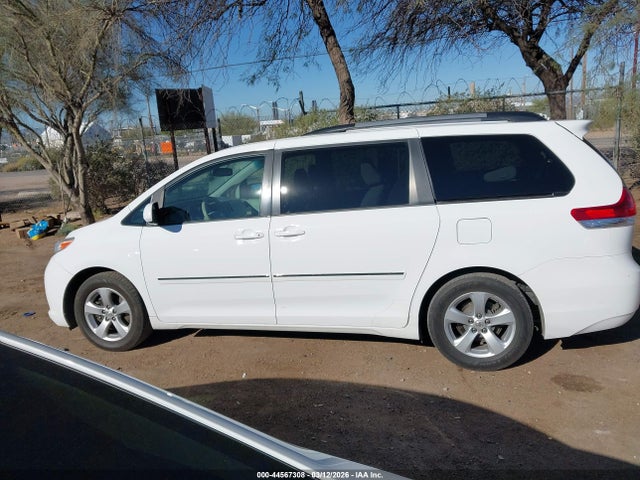 Toyota Sienna Le V6 8 Passenger 2014 5TDKK3DC2ES511013 Image 14
